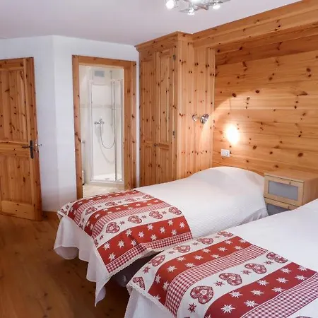 公寓 Sleeps 8 Wifi