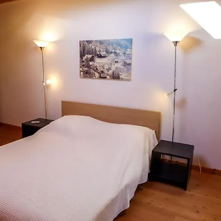 公寓 Sleeps 8 Wifi *