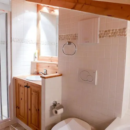 Sleeps 8 Wifi